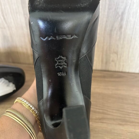 Via Spiga Tocarra Leather Ankle Boots Women’s SZ 10 Black Classic Heel Pull-On main image 5